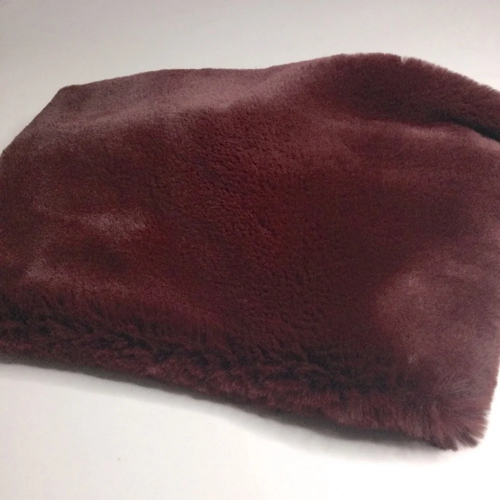 LA FIORENTINA FAUX FUR INFINITY SCARF BURGUNDY OS NWOT